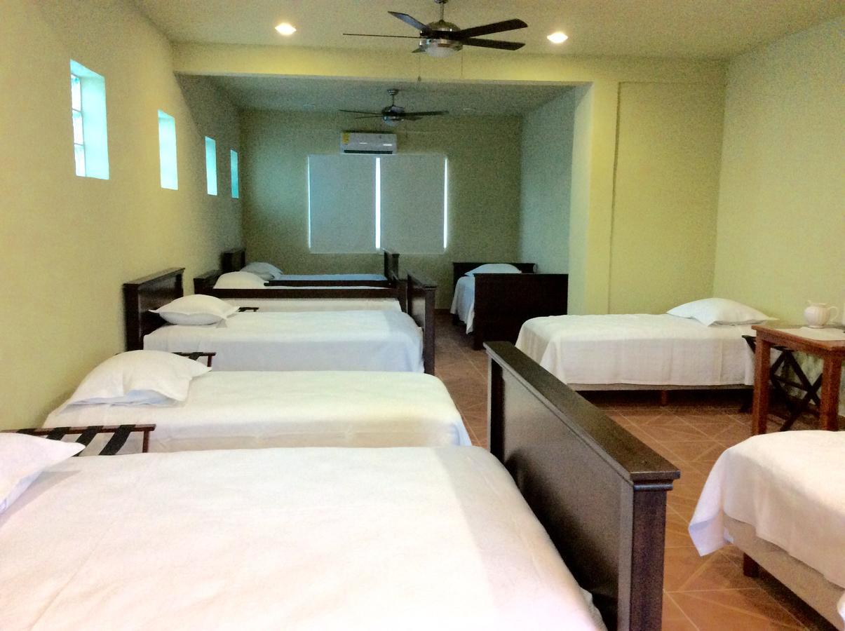 Casa Paloma Blanca Hostel Isla Mujeres Eksteriør billede